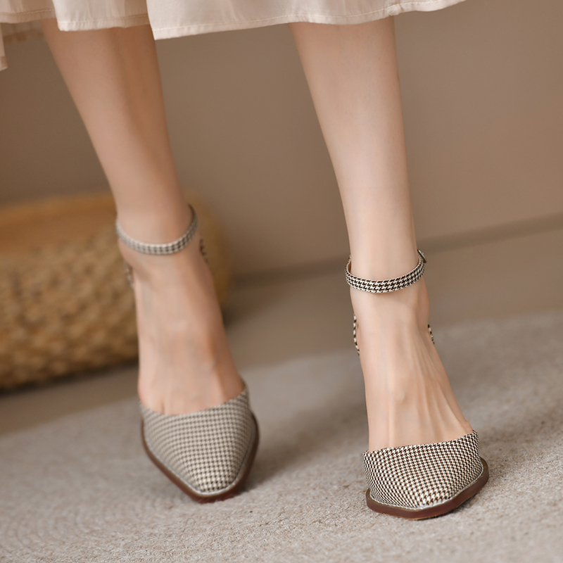 Pumps Women's Vintage Pointed Toe Chunky Heel Strange Style Lattice Hollow High Heels Party Leather Shoes Plus Size New 43 1267 s
