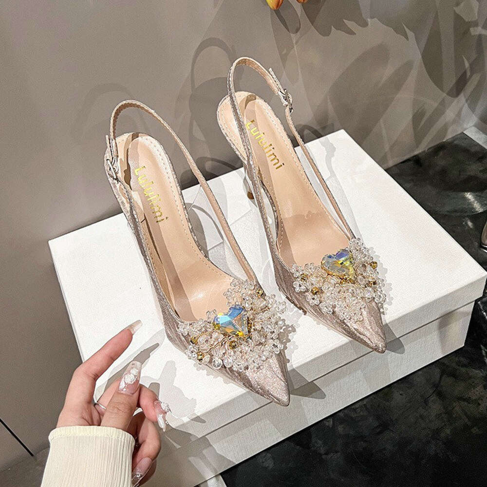 2024 New Fine Heel Pointy Dia Pumps Pearl Wedding Shoes Sparkles Baotou Glass Glue High-Heeled Sandals