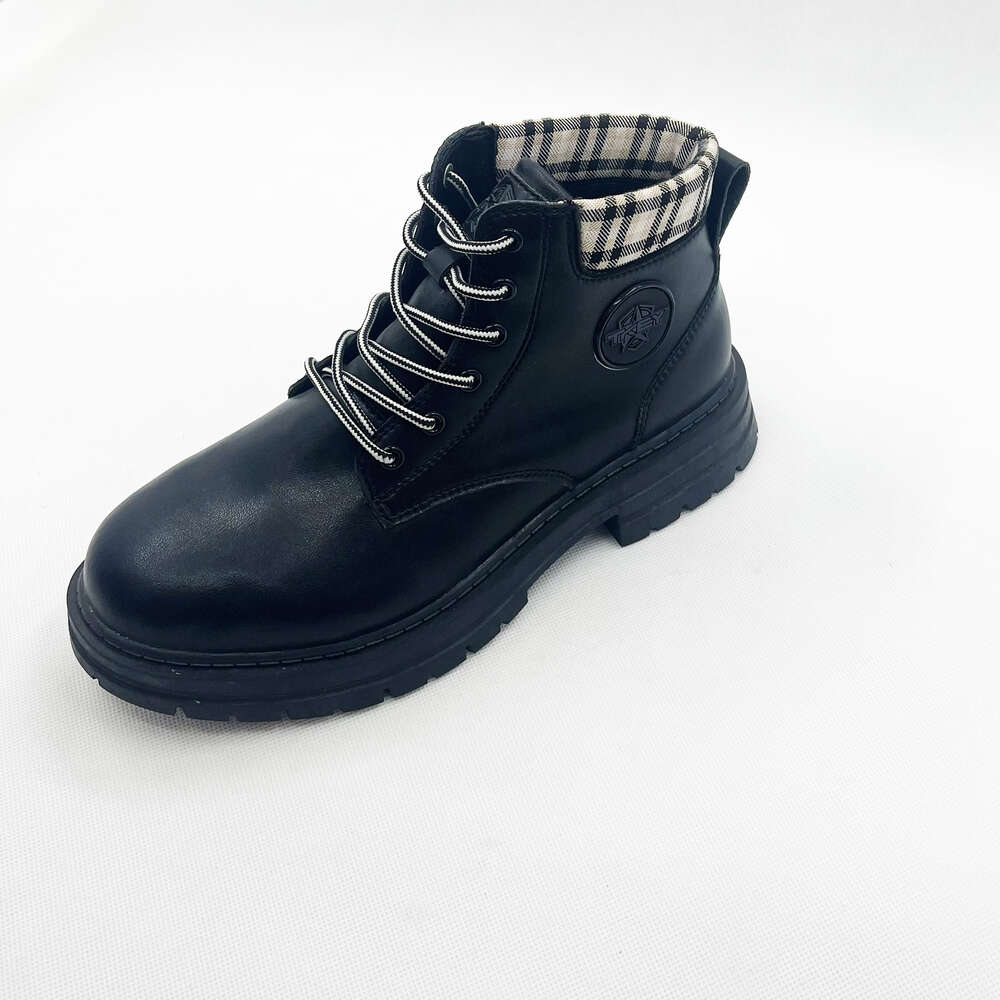 Designed Climbing Hiking Custom waterproof hiking High quality outdoor travel boots available for men and women