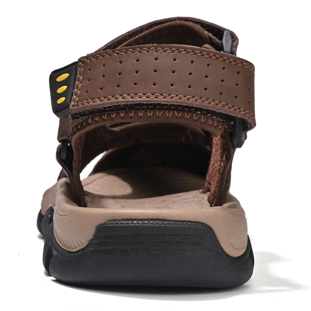 2024 Summer Leather Material Breathable Casual Shoes Men's Soft Outdoor Beach Sandals