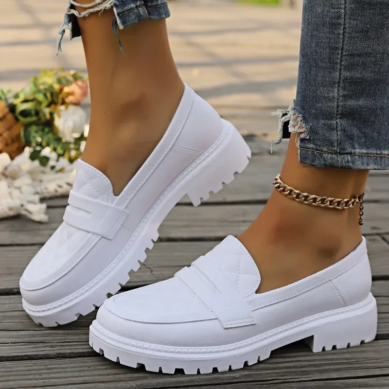 Loafers Classic Round Flat Head Autumn 2024 Casual Solid Color Light Sliding Mouth Womens Shoes 241106