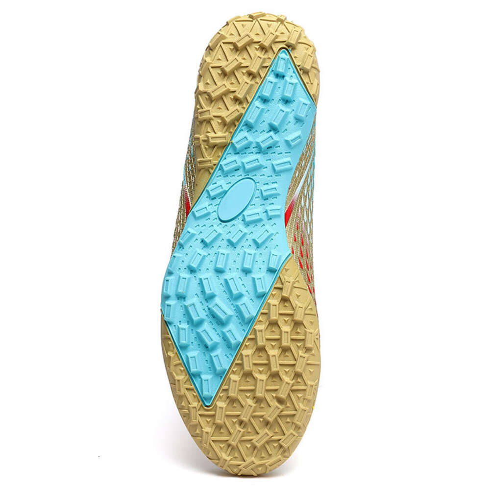 New big size 2023 explosive high top men's and women's fashion spike football shoes