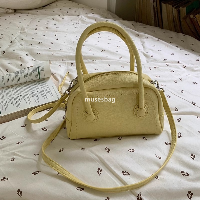 High quality niche design Korean version large capacity pillow bag for women's new high-end and versatile commuting carrying crossbody bag