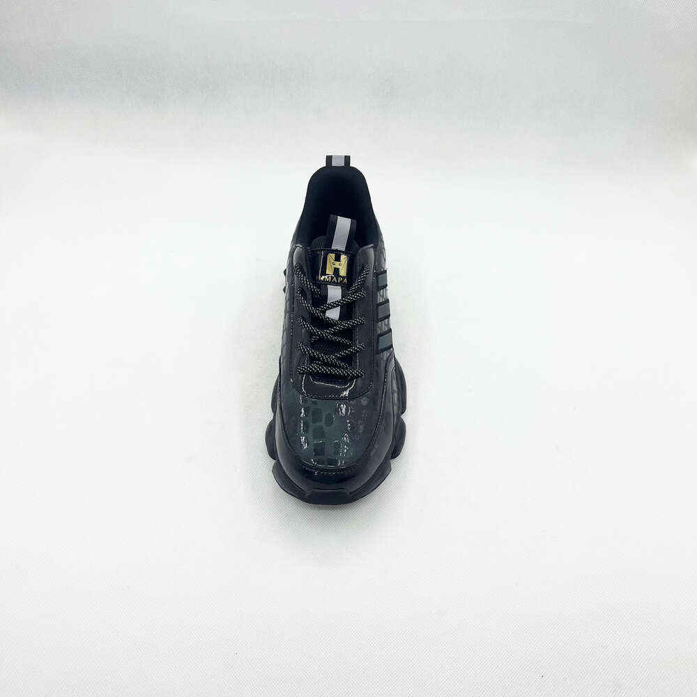 Wholesale high quality walking custom soft leather style casual comfortable shock absorbing running shoes men