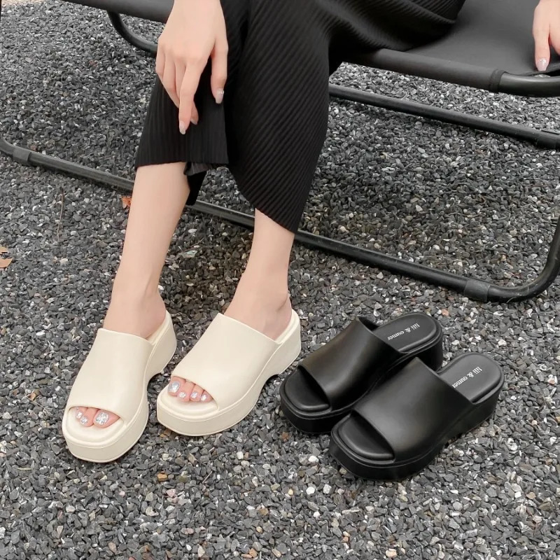 2024 Womens Slippers Summer European American Style Thick Sole Slippers Comfortable Soft Sole Slippers Home Outdoor Wear 240611