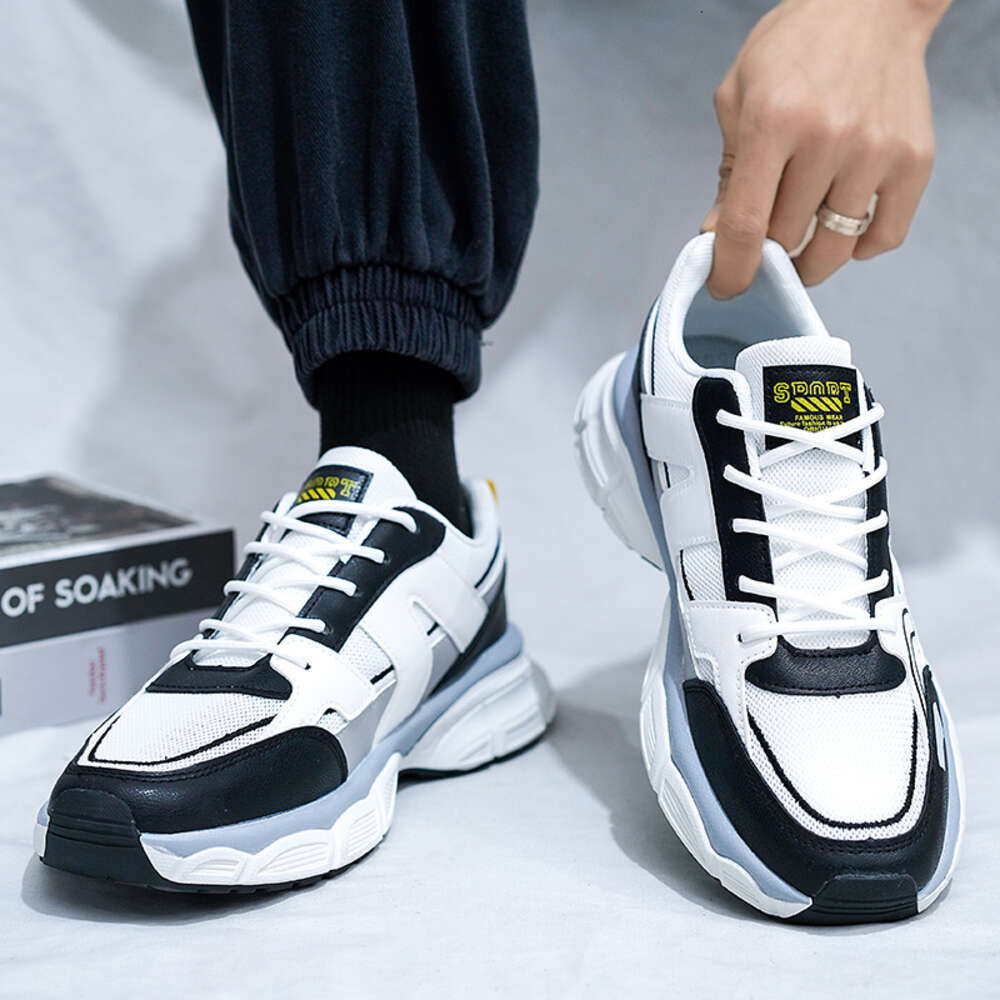 Wholesale Customized Mesh Men Casual Shoes Fashionable Breathable Cushioning Running Walking Style Sneakers