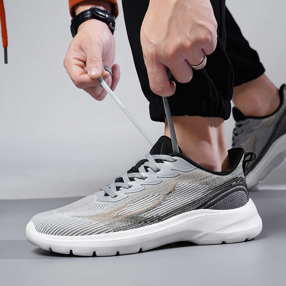 2024 New Outdoor Fashion Sneakers Comfortable Synthetic Walking Summer Lightweight Breathable Men Casual Running Shoes