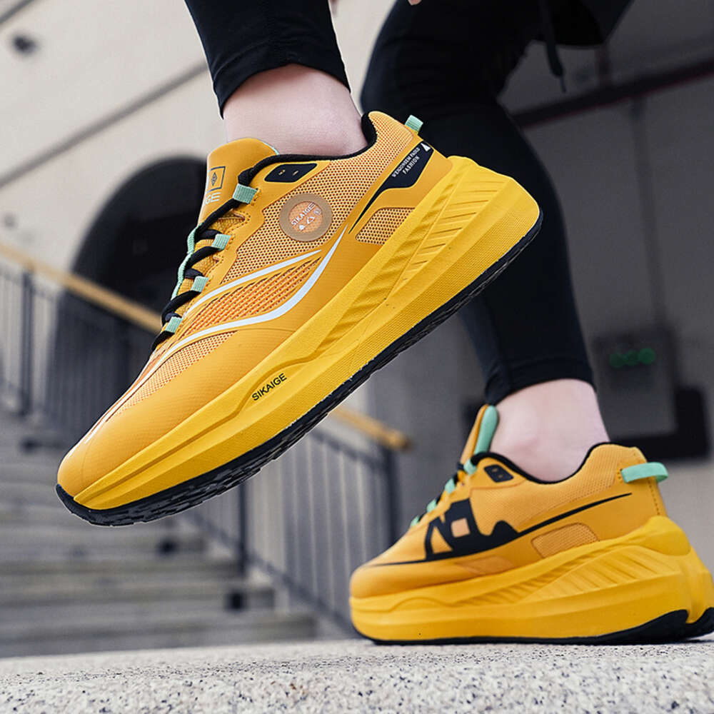 2024 new casual Breathable comfortable walking style shoes for men outdoor running men's sneakers