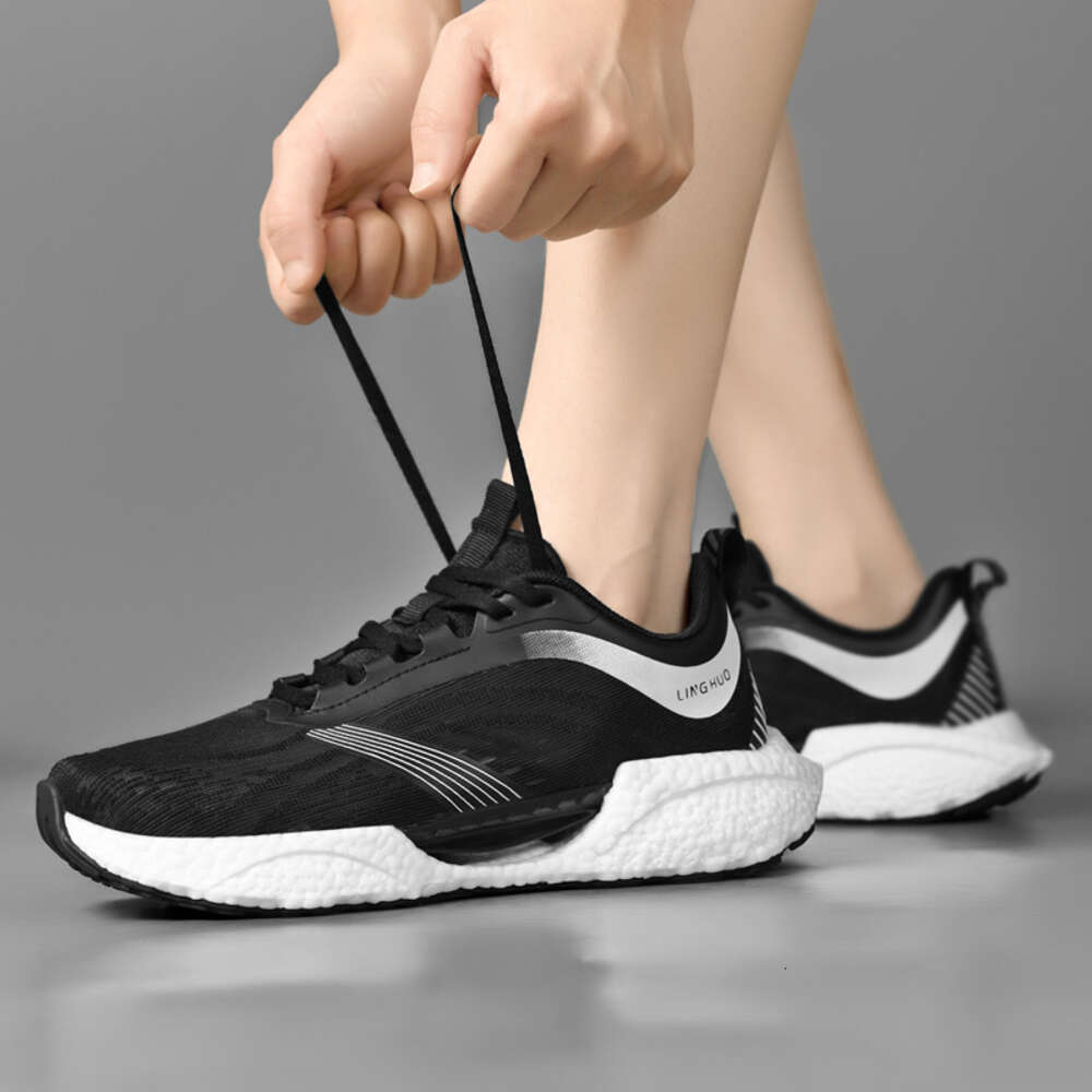 Selling waterproof running custom light sports foe men casual men's walking shoes