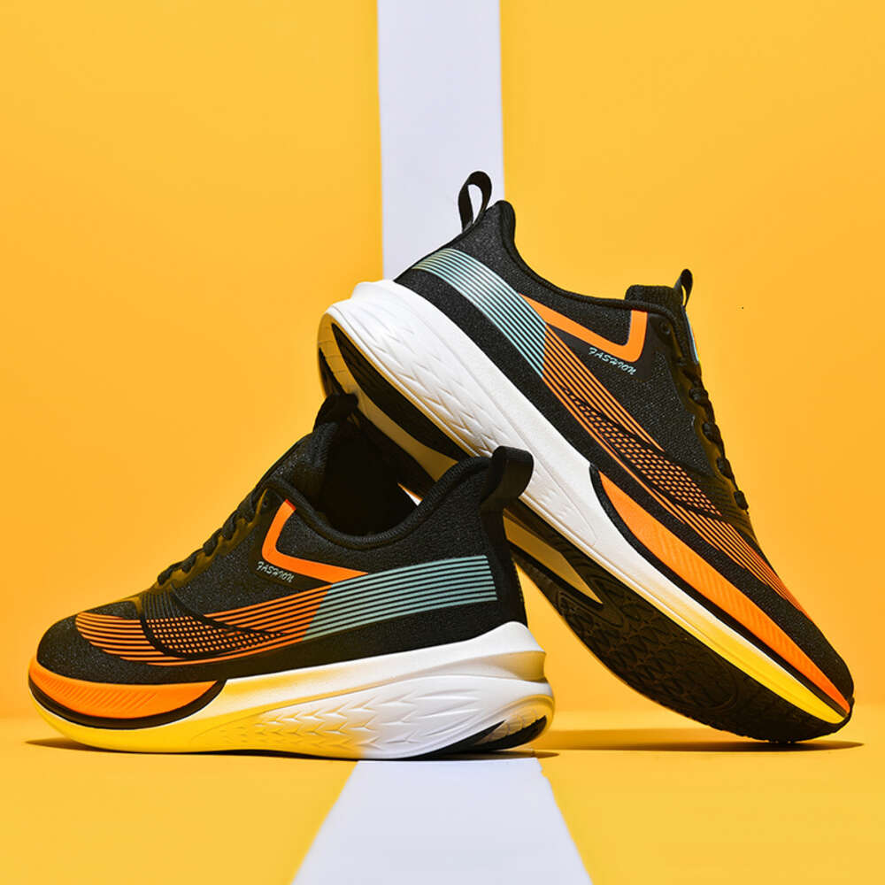 2024 High Quality Light weight Breathable Mesh Shoes Men's Anti-slip Sports and Walking Leisure Sneakers