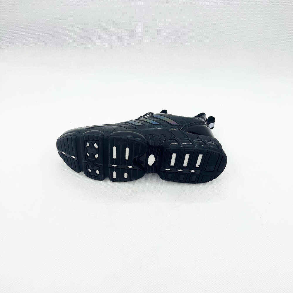 Wholesale high quality walking custom soft leather style casual comfortable shock absorbing running shoes men