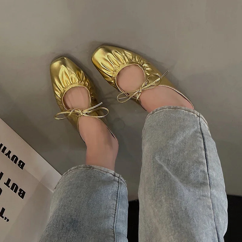 2024 High Quality Mule Womens Slippers Fashion Lightweight Casual Slippers Womens Solid Closed Toe Womens 240611