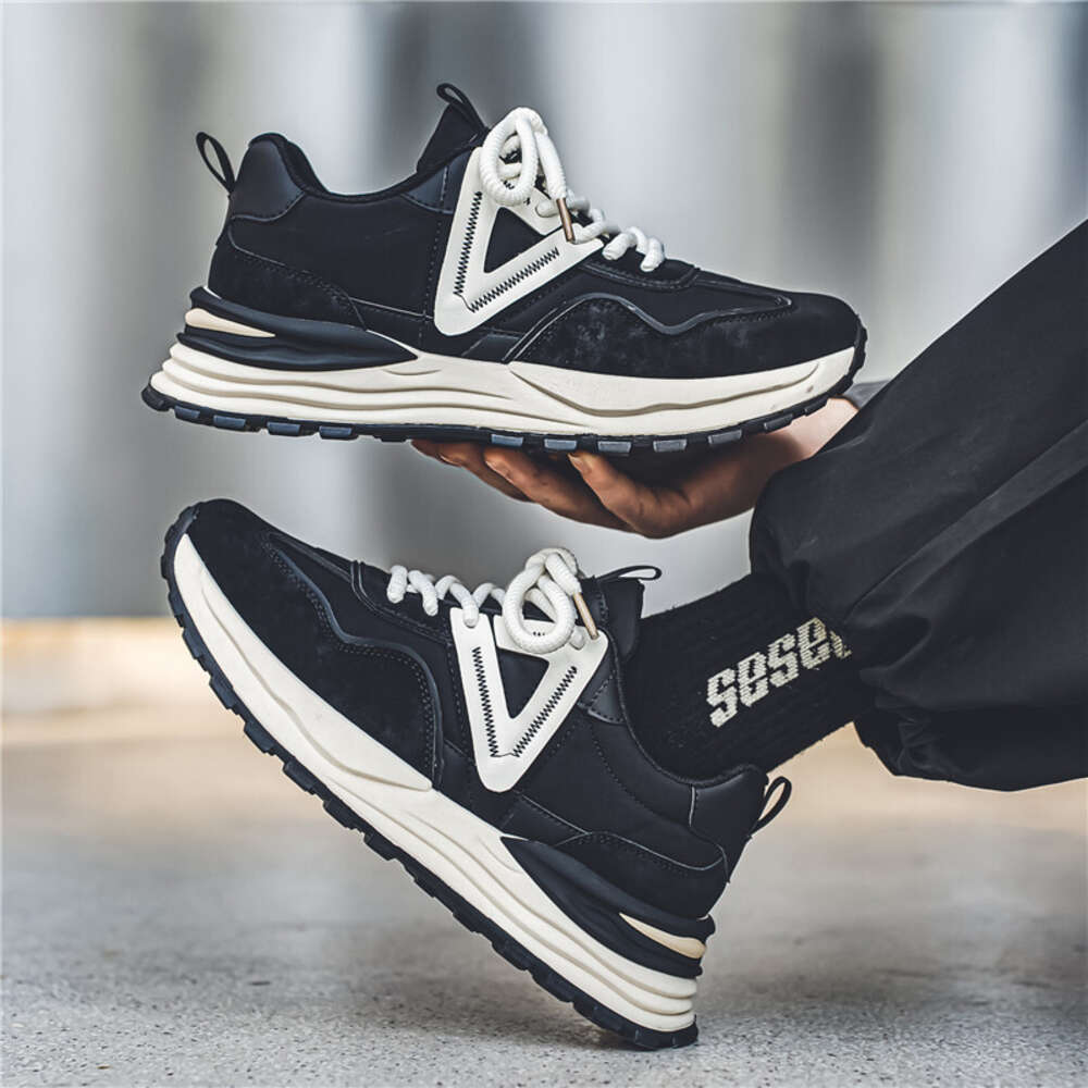 Four seasons fashion men's new thick sole fashionable comfortable wear-resistant outdoor sports casual shoes