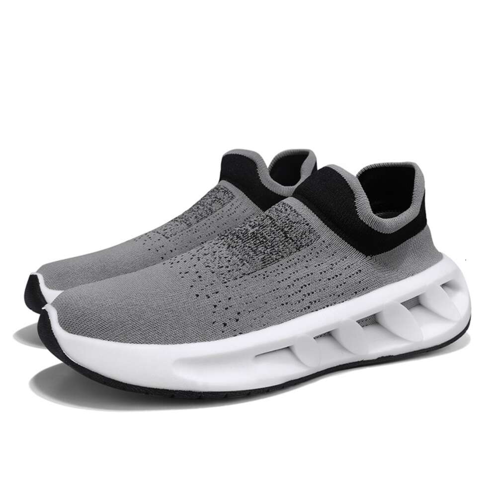 2024 New Popular Flying Weaving Lace up Sports Sneakers Men's Casual Breathable Mesh Shoes