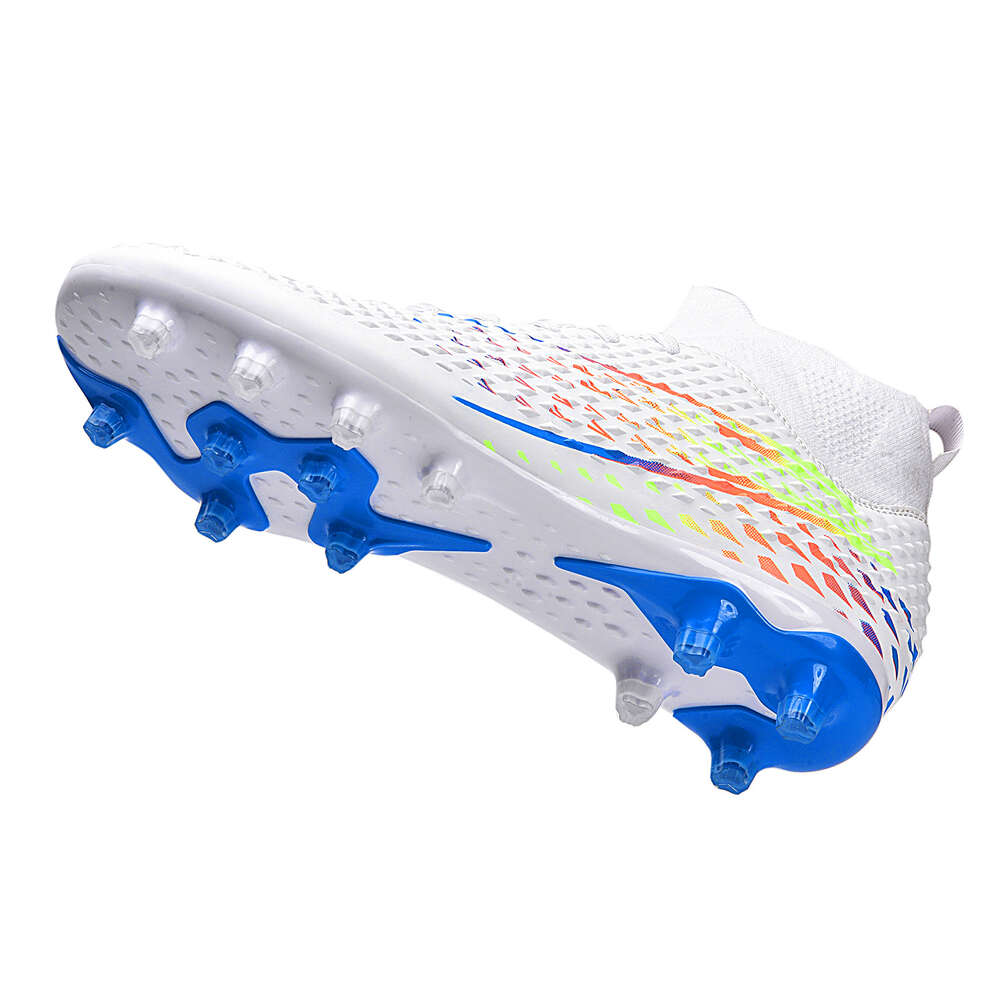 New high top comfortable non-slip men's and women's long nails wear-resistant football shoes