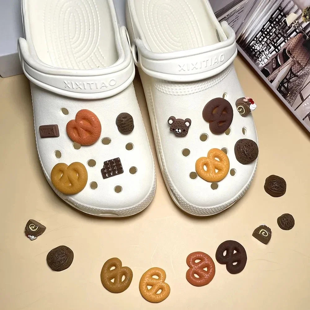 Ins Cute Food Shoes Emblem Cookie Cake Emblem for Small and Exquisite Clogs Shoe Buckle Accessories Decoration 240611