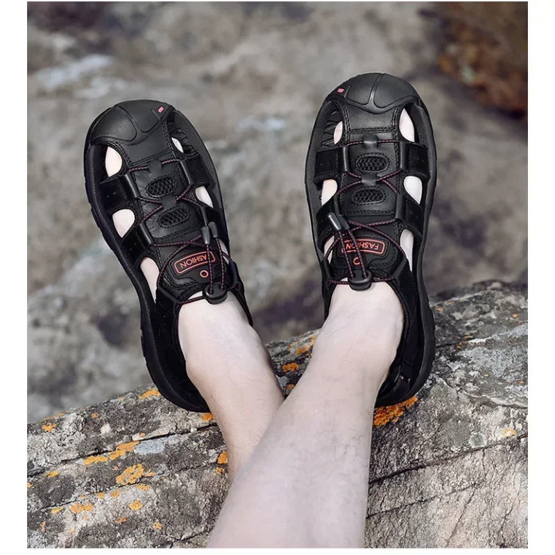 2025 NEW New Summer Men sHollow Breathable Sandals Slippers Outdoor Baotou Beach Dad s Mens Shoes sandalias aaa