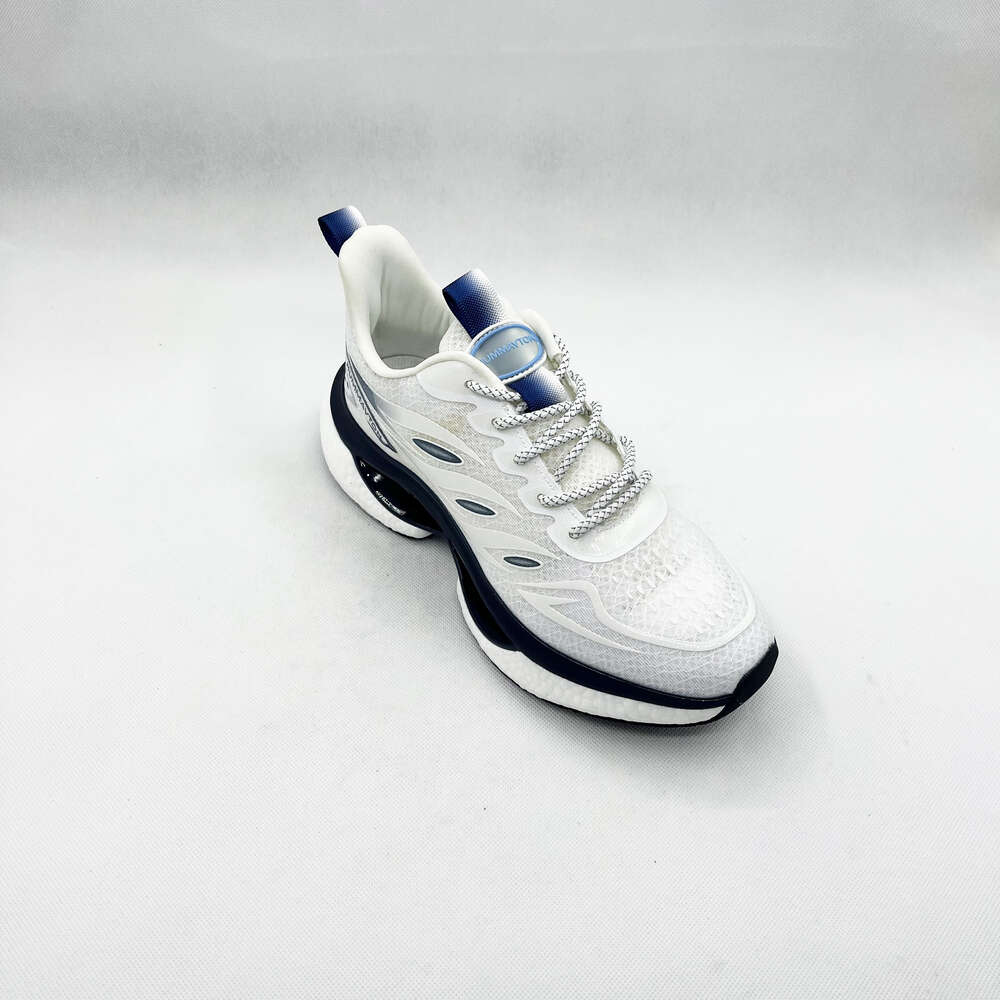 Factory selling comfortable sports custom casual outdoor non-slip running shoes for men white
