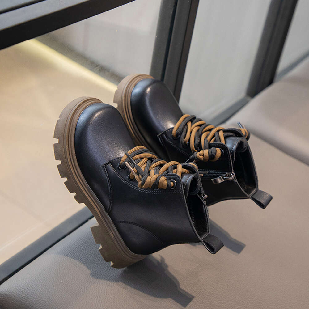 2023 Hot Selling Winter Kids Designer Children Non-slip Boys Girls Outdoor Snow Walking Warm Martin Boot Shoes