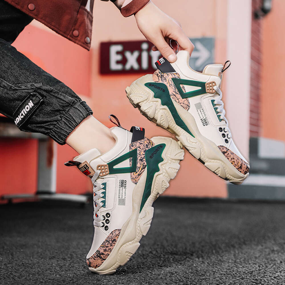 Made in China Comfortable breathable men's sneakers Chinese style fashion clunck sneaker