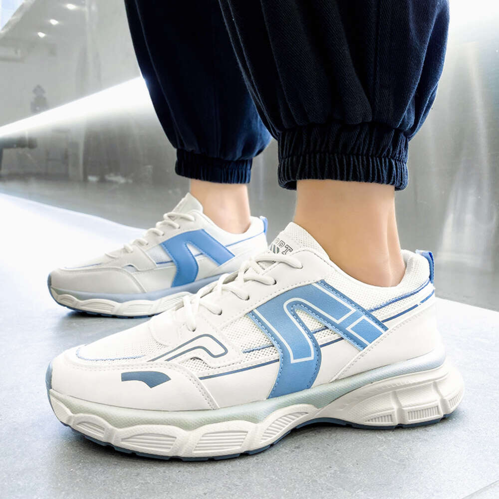 Wholesale Customized Mesh Men Casual Shoes Fashionable Breathable Cushioning Running Walking Style Sneakers