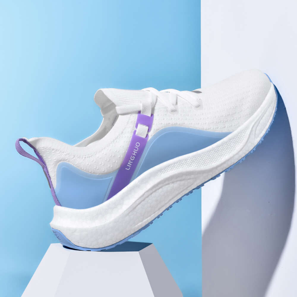 High quality running Custom comfortable walking shoes for men Lightweight breathable sneakers Couple style