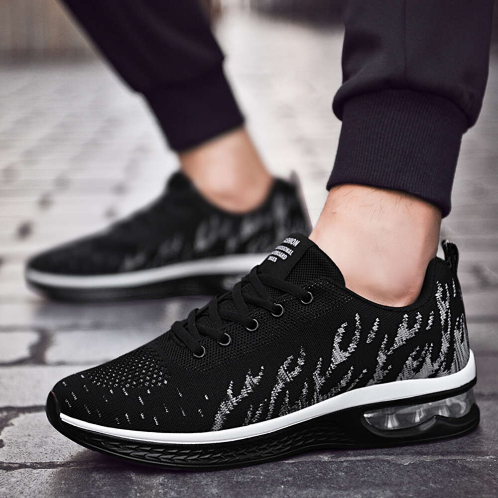 2024 Customized Comfortable Popular Lightweight Casual Sport Wholesale Athletic Running Shoes for Men