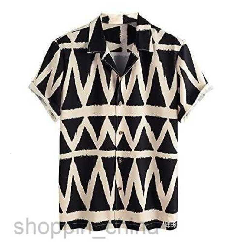 Men's Casual Shirts New men's fashionable summer casual cardigan top digital printing Hawaii short sleeved shirt for men tops