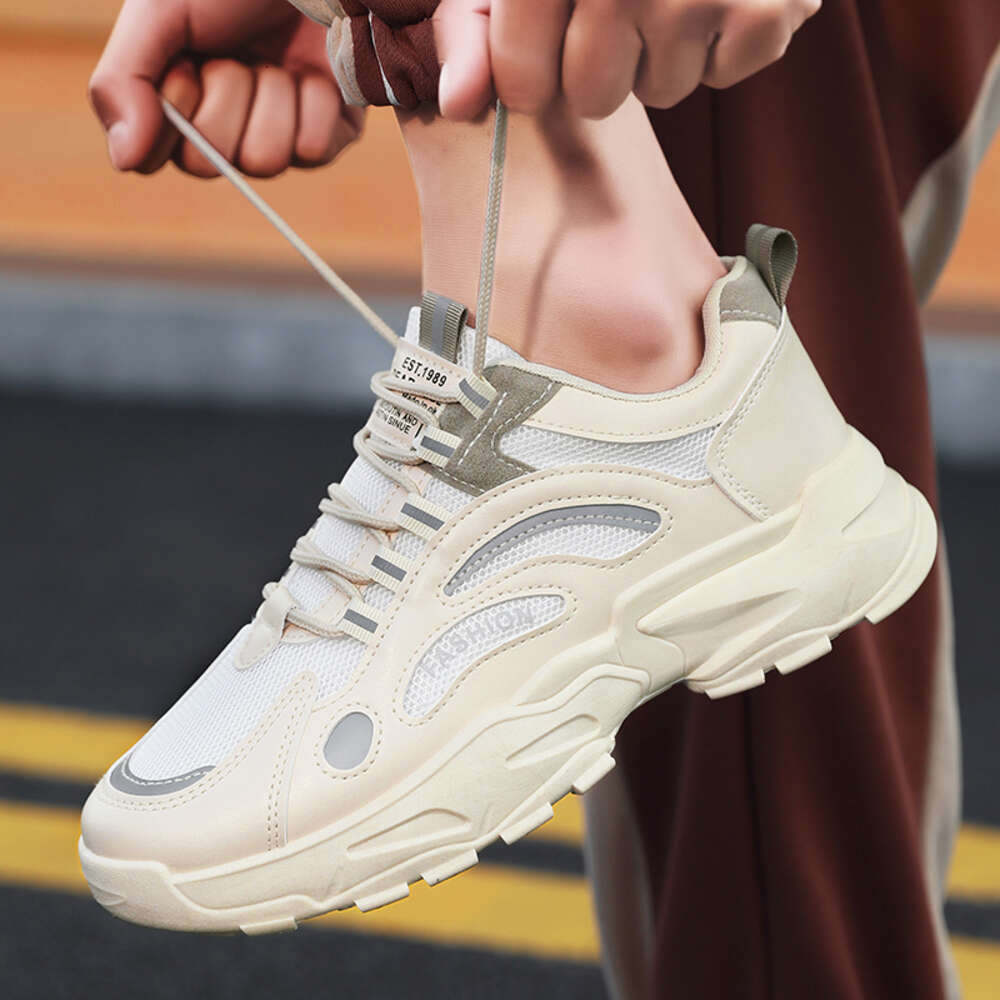 High quality daily comfort walking Niche fashion casual shoes New breathable men's sneakers