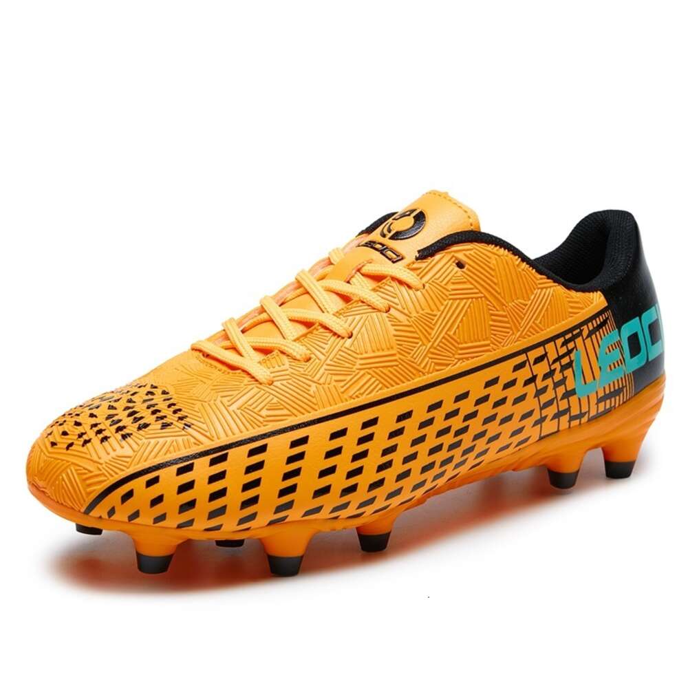 Wholesale FG Professional spike outdoor sports training football shoes