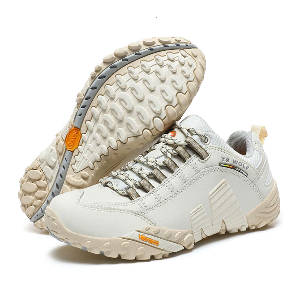 New outdoor hiking leather sports for men and women low top Climbing shoes