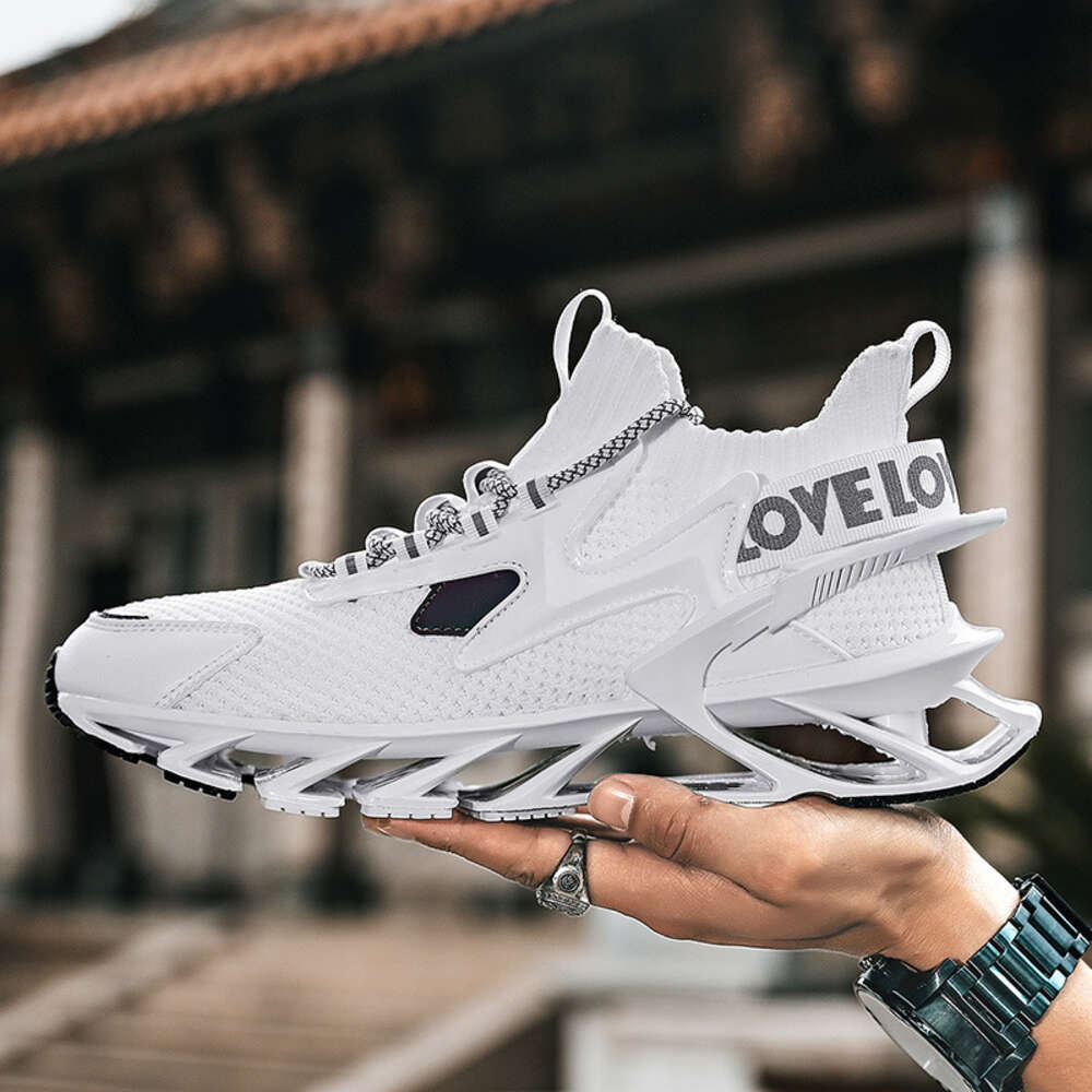 2023 PVC Large Blade Sole Summer Flying Weaving Breathable Men's Sneakers Fashion Running Shoes
