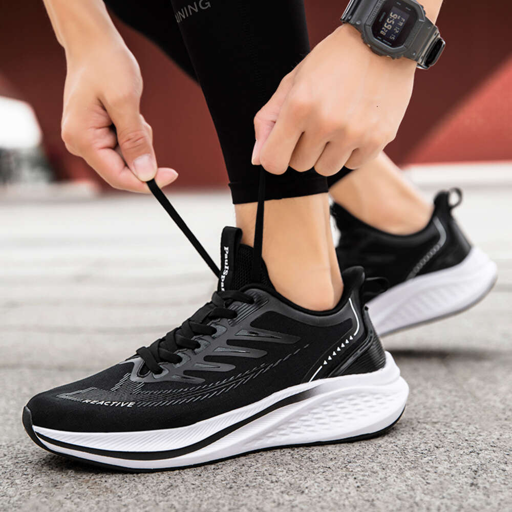 2024 New Fashion sneakers Lightweight breathability Unisex outdoor running shoes for men