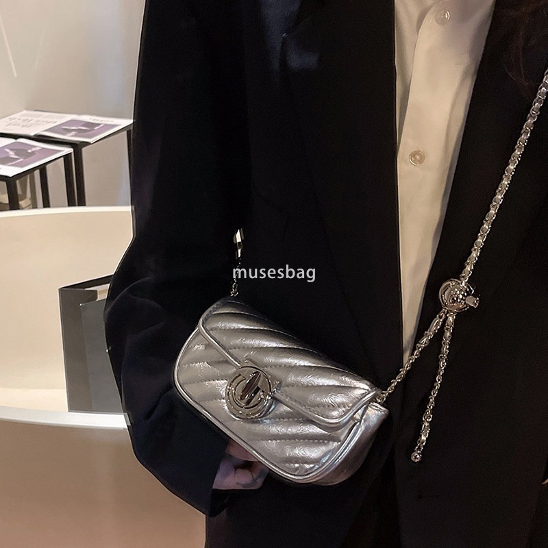 High quality soft silver high-end niche bag, new trend small fragrant style diamond grid chain bag versatile single shoulder crossbody bag