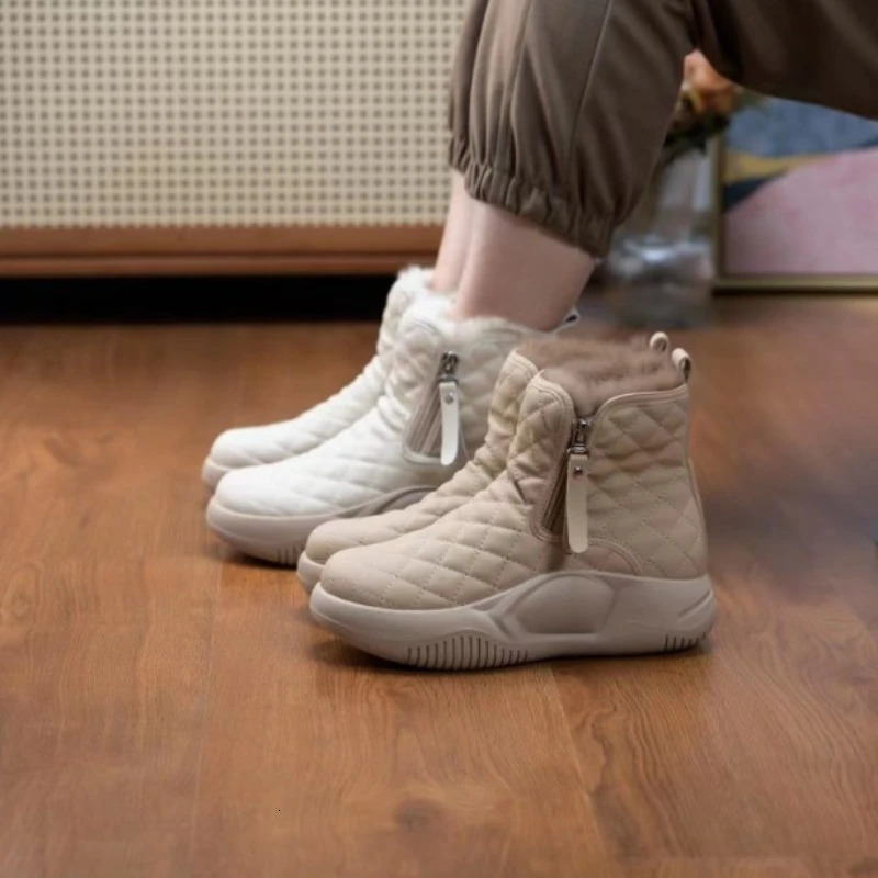 Thick Bottom Side Chains Warm and Comfortable Snow Boots for Women in Winter 240611