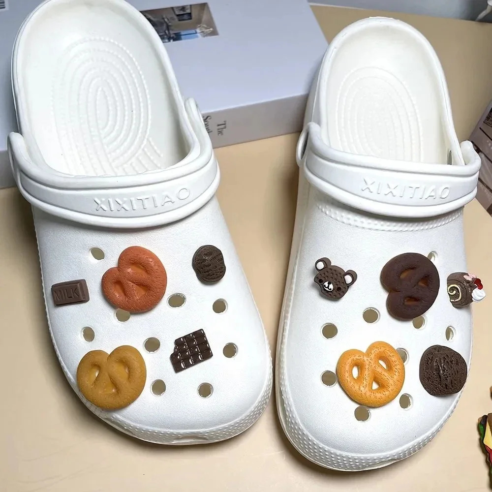 Ins Cute Food Shoes Emblem Cookie Cake Emblem for Small and Exquisite Clogs Shoe Buckle Accessories Decoration 240611