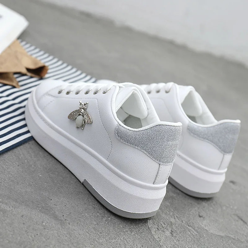 Shoes White Women Sneakers Casual Platform Fashion Rhie chaussures femme bee Lady footware Walking shoes 241106