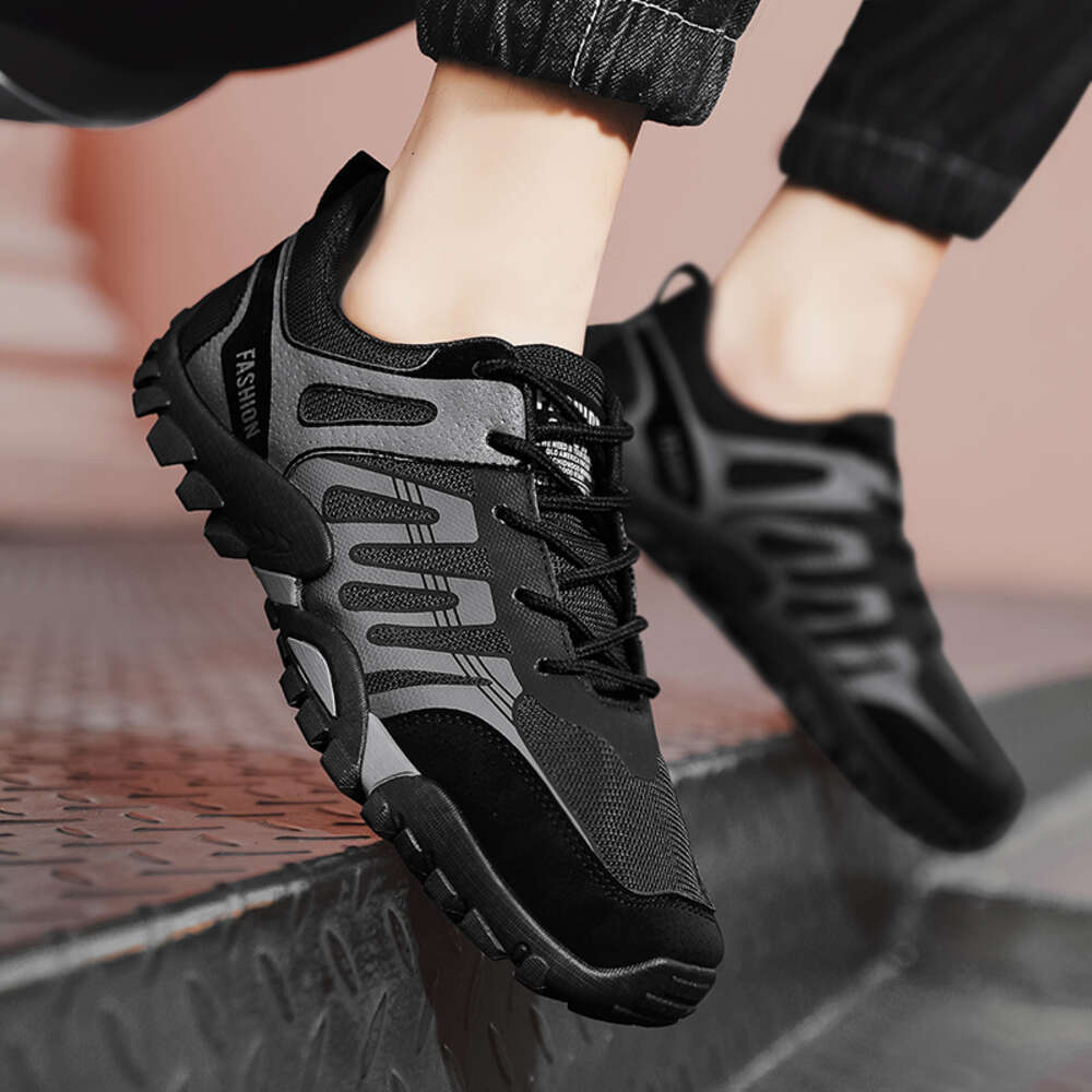 New fashion sneakers Lightweight non-slip Outdoor walking running shoes for man