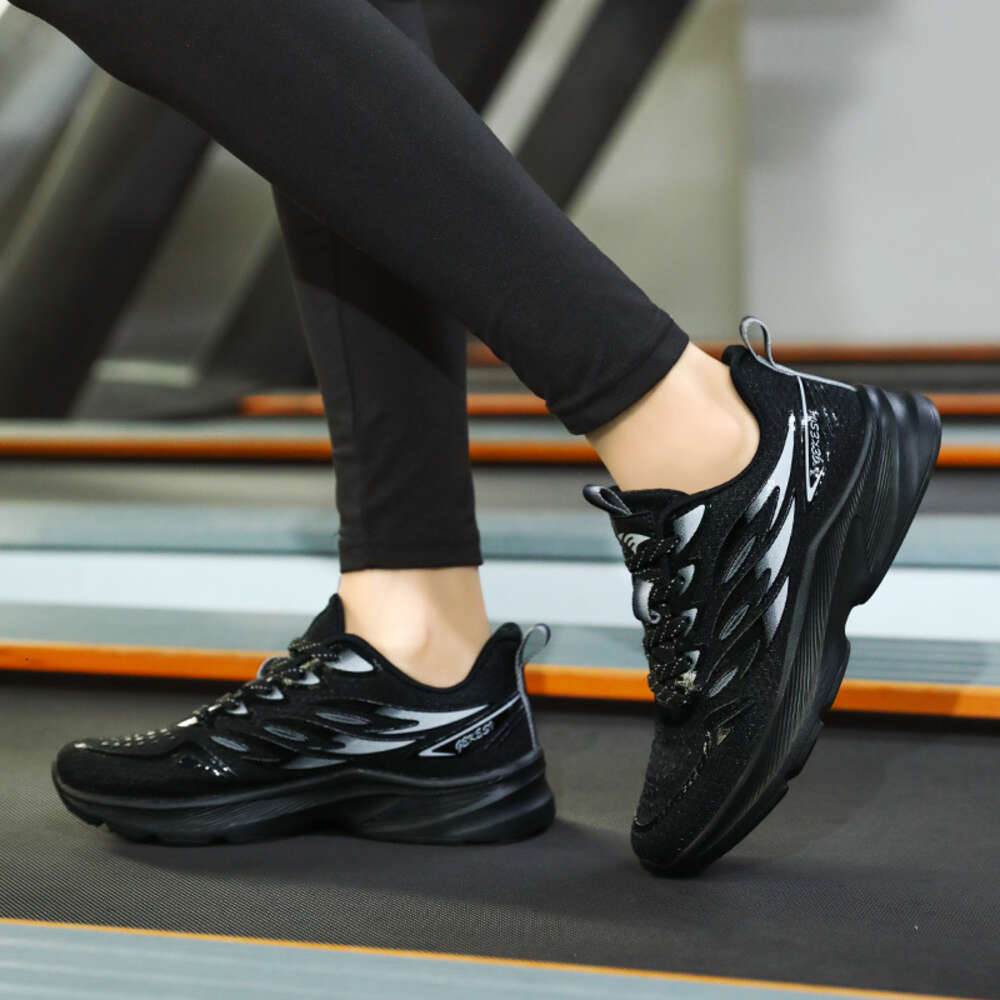 Wholesale men's and women's Fashion breathable casual new network fabric sports shoes