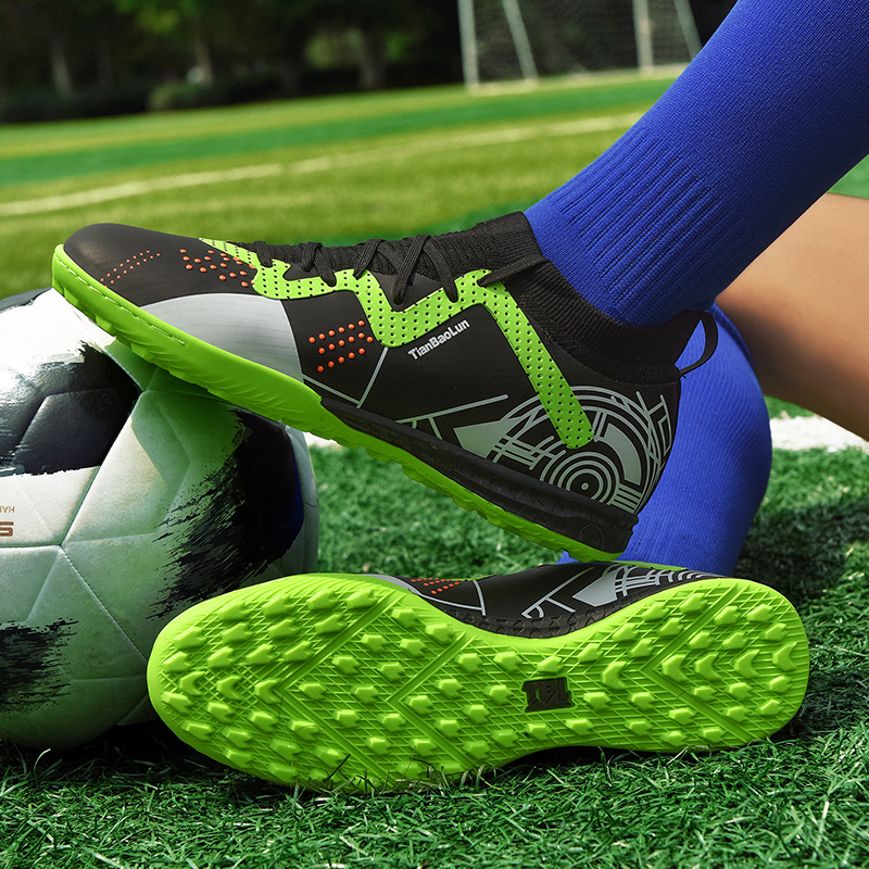 Men Soccer Shoes Football Boots Wholesale Ultra-light Non-slip Training Futsal Indoor Non-Slip Grass High-quality TF Lightweight