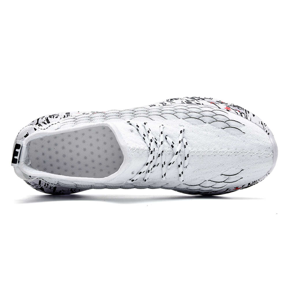 Factory direct comfortable four seasons flying mesh men's Fashion breathable sports shoes