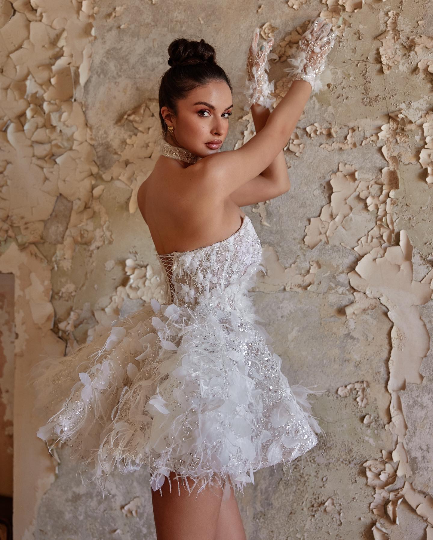 2024 Summer Ivory Ball Gown Beach Wedding Dress Florals Sequined Lace Short Mini Bridal Gowns Dresses ZJ034