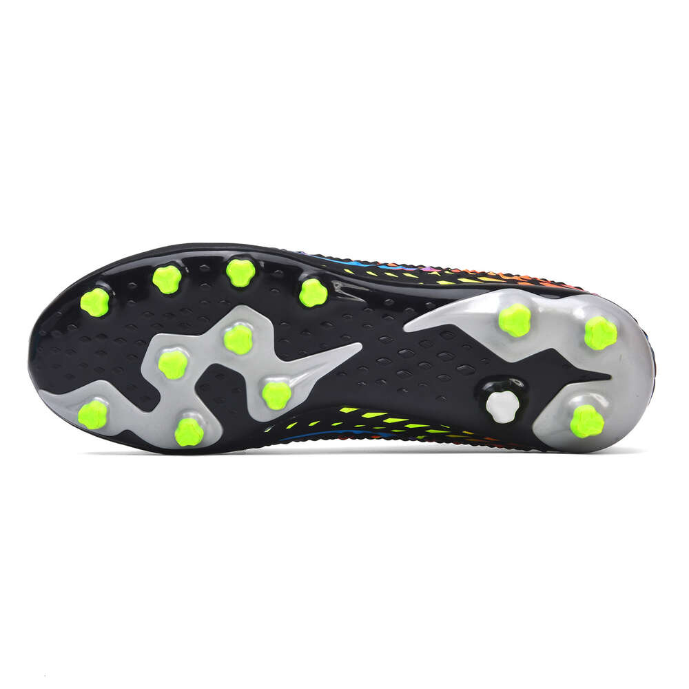 New high top comfortable non-slip men's and women's long nails wear-resistant football shoes