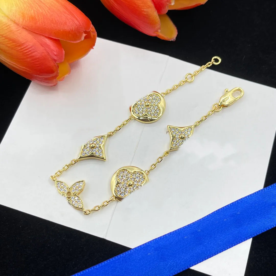 Bracelets Luxury Designer Elegant Bracelet Lette Designer 18k Gold Plated Bracelet Womens Bracelets Jewelry Rhinestone Party Gift Wedding Accessories