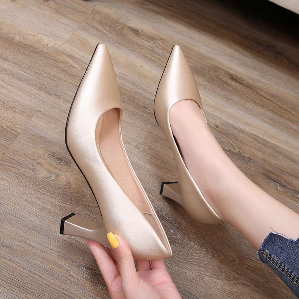 Hot Sale 2022 White Black Red Gold High Heels Shoes Women Fashion Pointed Toe Office Party Work Dress Pumps Big Size 34-43 E0000