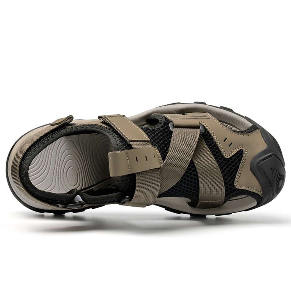 New model Leather Material men's sandals rubber safety toe protector working shoes summer hot sale