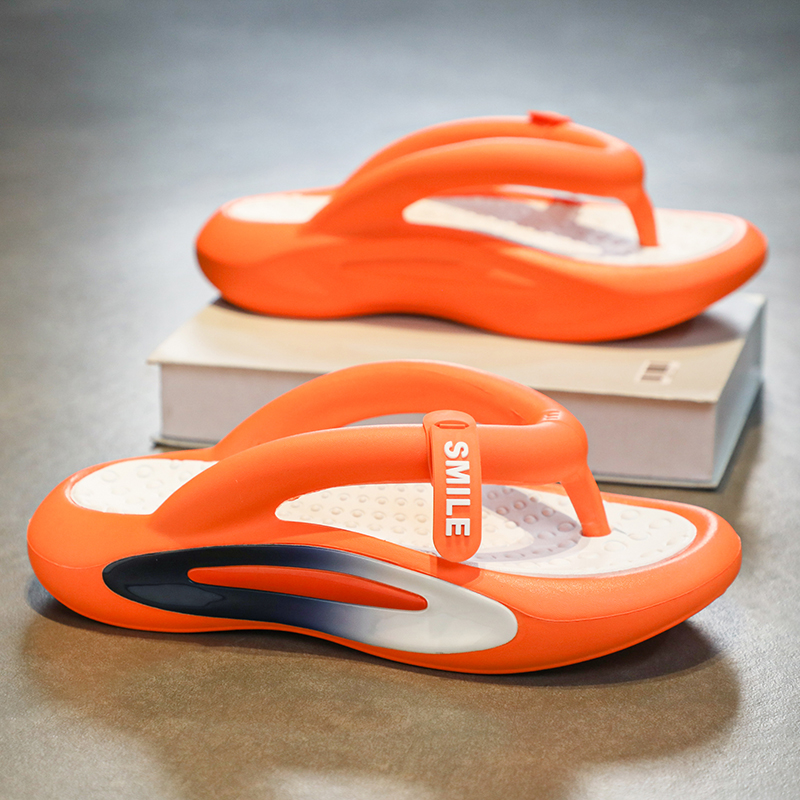 High Quality Men Women Flip Flops Outdoor Indoor Slippers Soft Sole Men Beach Sandals Non-slip Bathroom Home Men Flip Flops