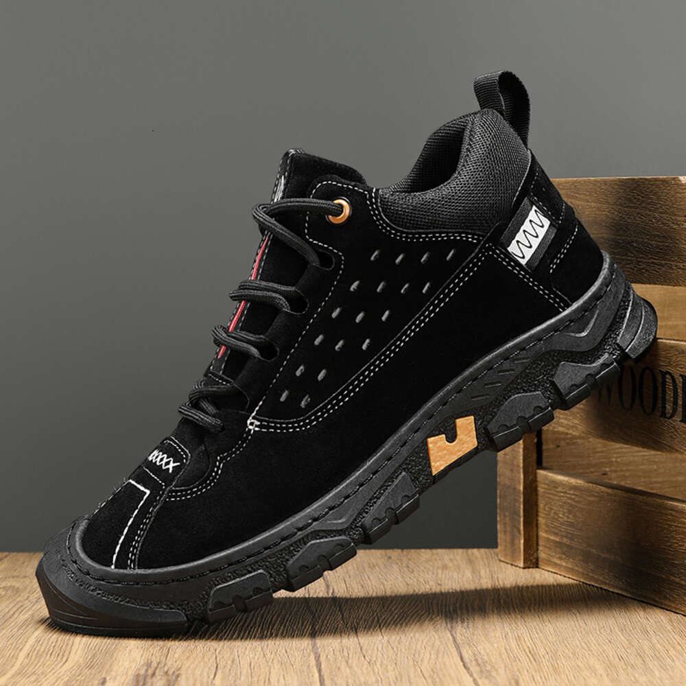 2022 High Quality Men's Mountain Climbing Outdoor Cross-country Sports Casual Fashionable Hiking Shoes