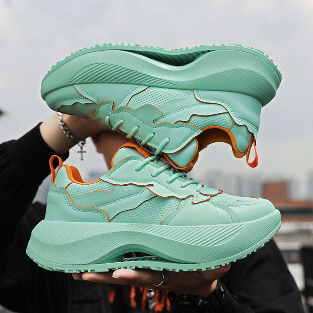 New design unisex stylish casual Comfortable Daily wear Sneakers Fashion Women's Chunky shoes