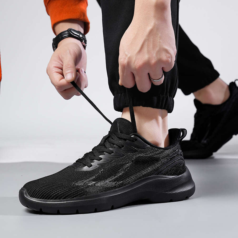 2024 New Outdoor Fashion Sneakers Comfortable Synthetic Walking Summer Lightweight Breathable Men Casual Running Shoes